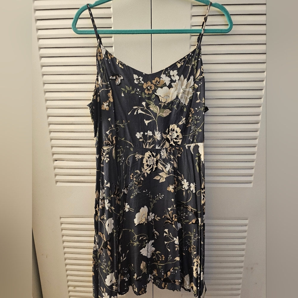 Old Navy Gray and Cream Dress - XL